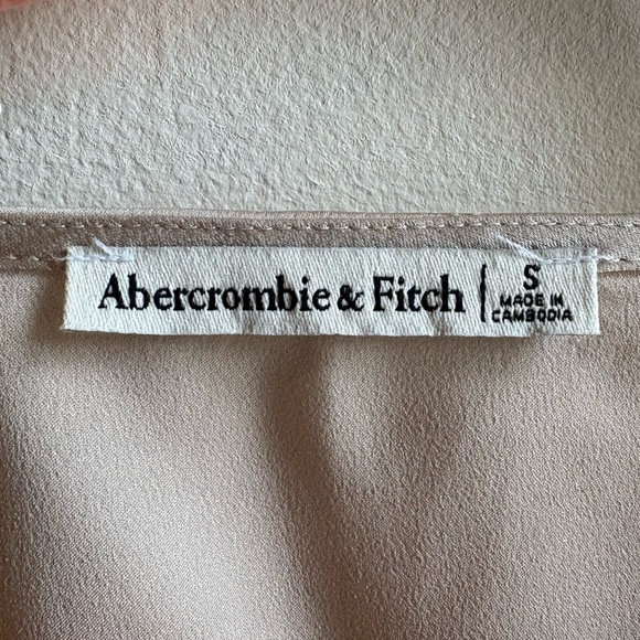 Abercrombie & Fitch Cream V-Neck Blouse - Picture 3 of 5